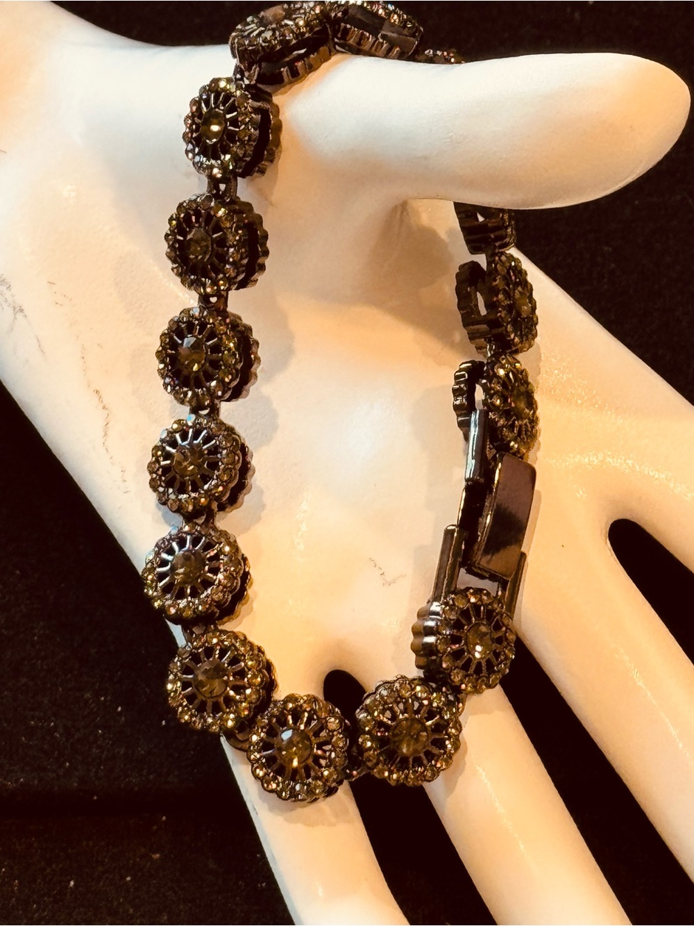 AJ USA Boutique VVS CZ Rhodium Stainless Steel Flower Halo Bracelet 8" NWT